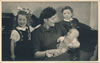 met Moeder, zusje en broertje - 1950
